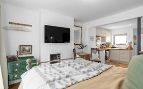 1Br Magdalen Rest Full Kitchen Free Parking